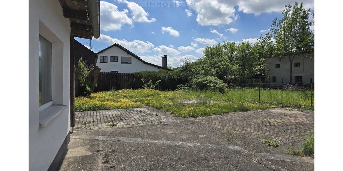 Attraktives Mehrfamilienhaus für Kapitalanleger in Schmelz-Hüttersdorf - Mehrfamilienhaus, Wohnhaus Schmelz / Hüttersdorf Hüttersdorf | Angebot:27010347