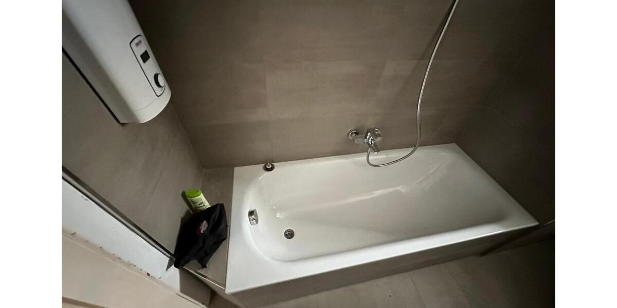 Etagenwohnung Saarbrücken Brebach-Fechingen - 4 Zimmer, 85 m&sup2;, 650&euro; | Angebot:25150577