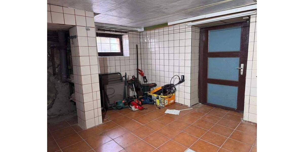Mehrfamilienhaus, Wohnhaus Saarbrücken Scheidt - 9 Zimmer, 189 m&sup2;, 259.000&euro; | Angebot:26875325