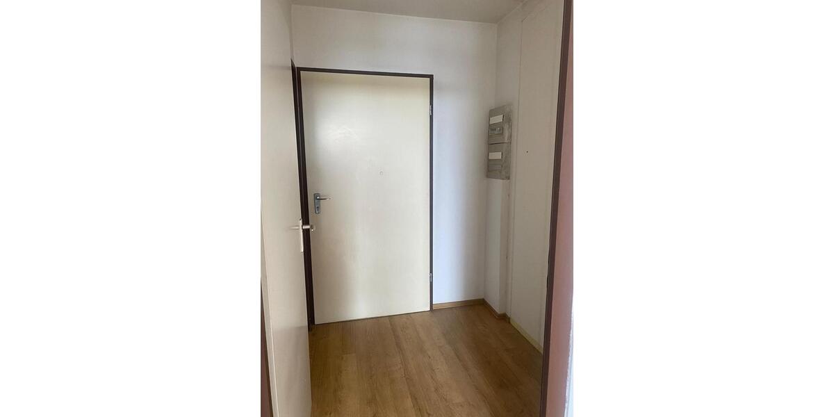 Etagenwohnung Saarlouis - 1 Zimmer, 30 m&sup2;, 390&euro; | Angebot:25431736