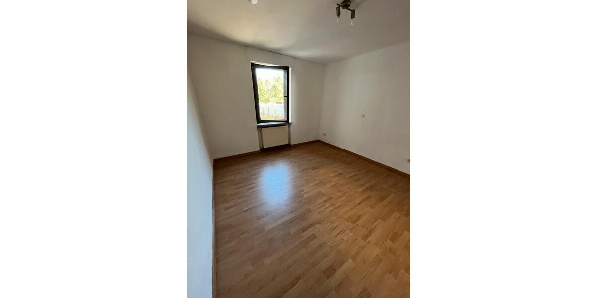 Erdgeschoßwohnung Saarbrücken Dudweiler - 3 Zimmer, 80 m&sup2;, 590&euro; | Angebot:26288740
