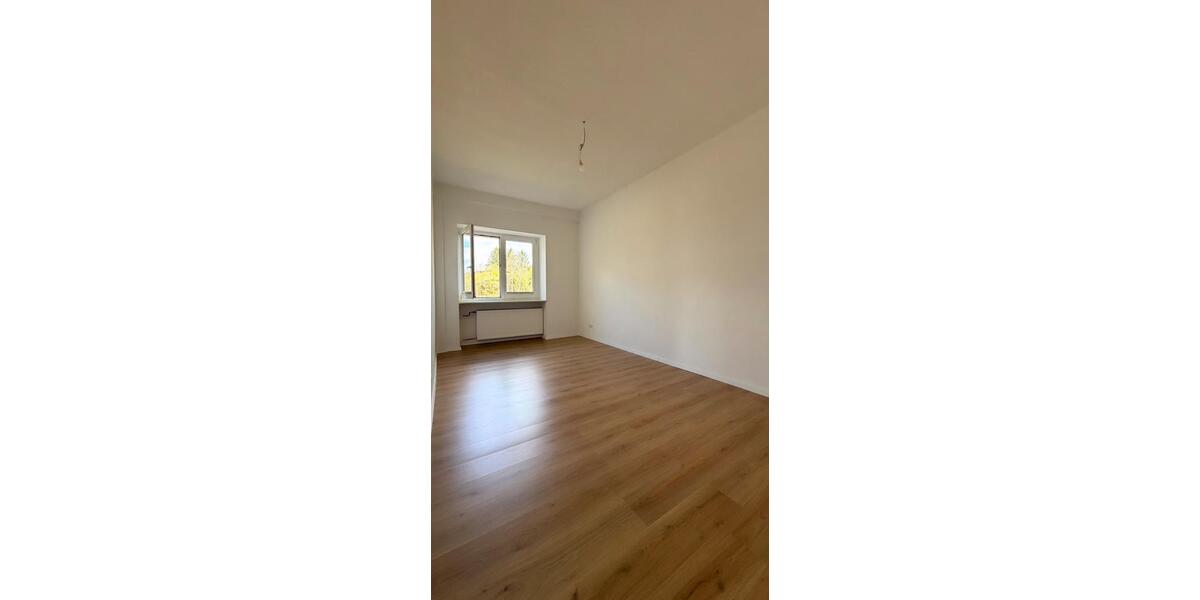 Etagenwohnung Sankt Wendel - 3 Zimmer, 101 m&sup2;, 800&euro; | Angebot:25923723