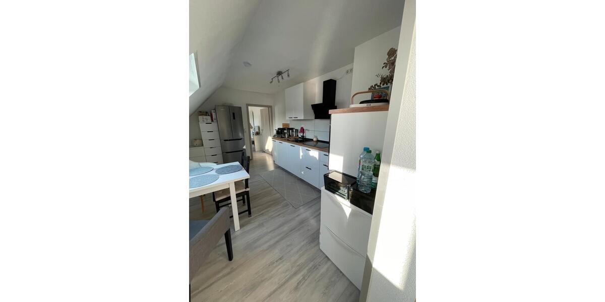 Dachgeschoßwohnung Homburg - 4 Zimmer, 110 m&sup2;, 950&euro; | Angebot:25300674