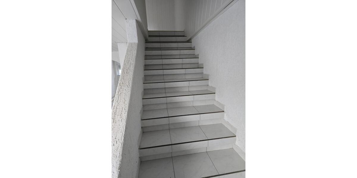 Etagenwohnung Saarbrücken Brebach-Fechingen - 5 Zimmer, 155 m&sup2;, 235.000&euro; | Angebot:24382014