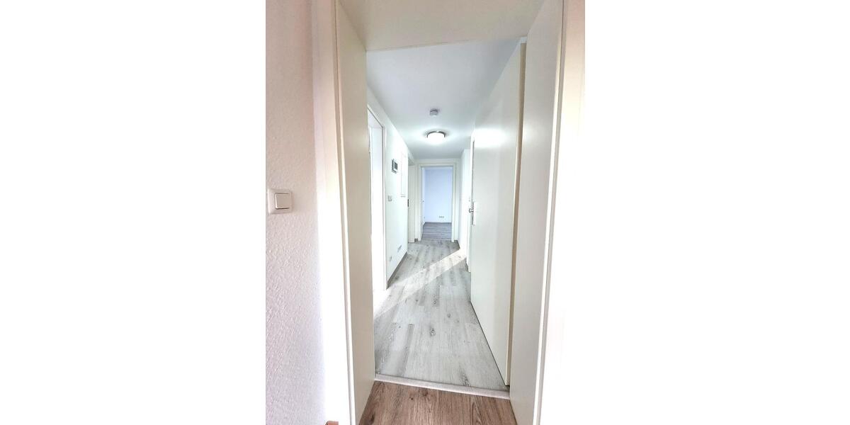 Dachgeschoßwohnung Saarbrücken Eschberg - 2.5 Zimmer, 51 m&sup2;, 560&euro; | Angebot:25840287
