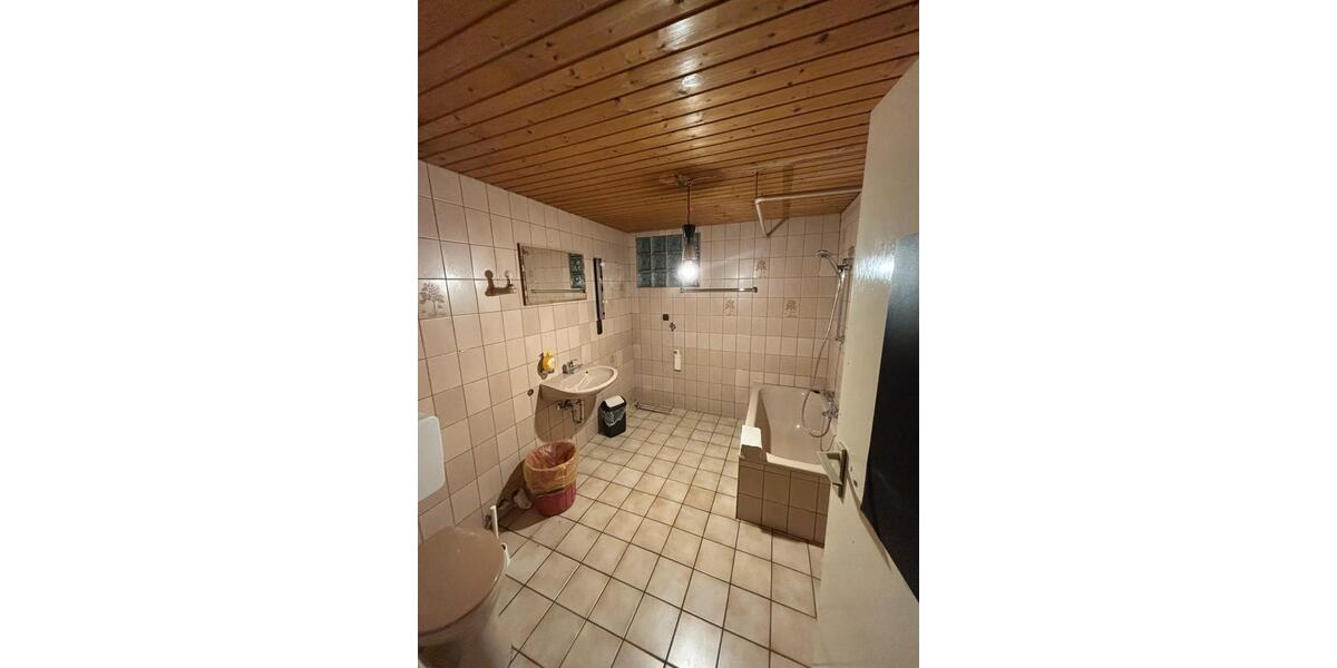 Bauernhaus, Landhaus Beckingen - 5 Zimmer, 140 m&sup2;, 140.000&euro; | Angebot:25325868