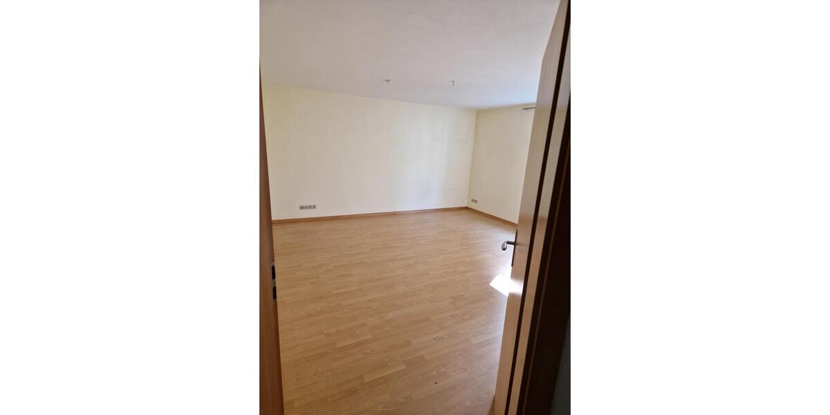 Erdgeschoßwohnung Mandelbachtal - 3 Zimmer, 80 m&sup2;, 550&euro; | Angebot:25948556
