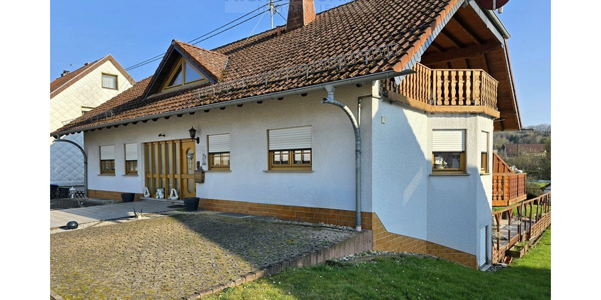 Attraktives Einfamilienhaus mit möglicher Einliegerwohnung - Reihenendhaus Tholey | Angebot:27370300