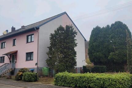 Haus Wadgassen - 7 Zimmer, 270 m&sup2;, 349.000&euro; | Angebot:26577991