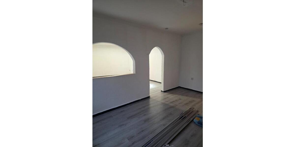 Erdgeschoßwohnung Neunkirchen - 4 Zimmer, 110 m&sup2;, 900&euro; | Angebot:25322321