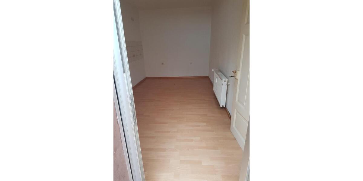 Etagenwohnung Saarbrücken West - 5 Zimmer, 100 m&sup2;, 950&euro; | Angebot:25923726