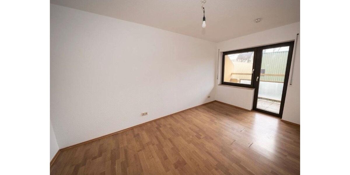 Hochparterre Saarbrücken West - 1.5 Zimmer, 70 m&sup2;, 140.000&euro; | Angebot:26827178