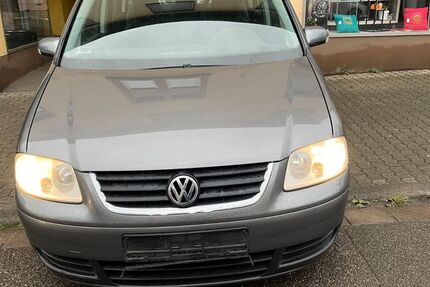VW Touran 208.000 km 2.000 &euro; Völklingen 66333