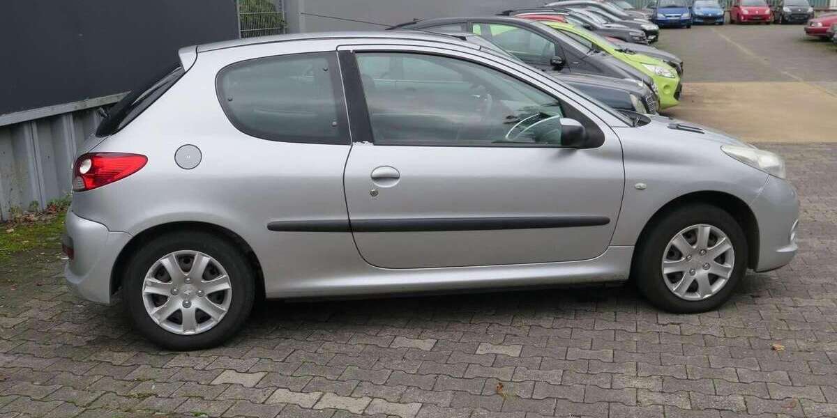 Peugeot 206 122.300 km 2.750 &euro; Saarbrücken 66117