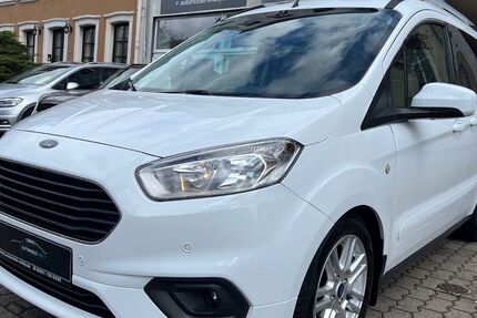 Ford Tourneo Courier 127.000 km 9.990 &euro; Dillingen 66763