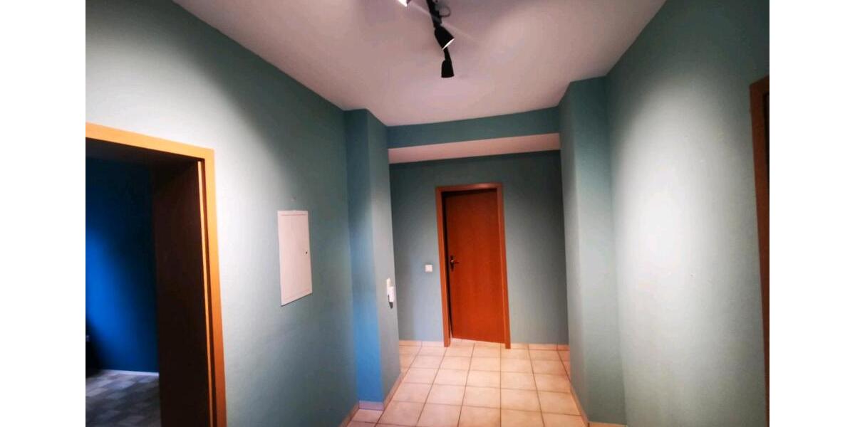 Etagenwohnung Saarbrücken Eschberg - 4 Zimmer, 105 m&sup2;, 990&euro; | Angebot:26643920
