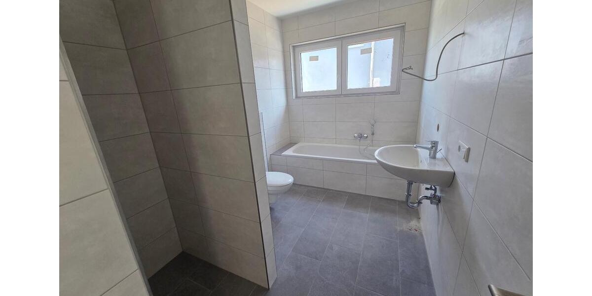 Etagenwohnung Riegelsberg - 3 Zimmer, 93 m&sup2;, 950&euro; | Angebot:25329301