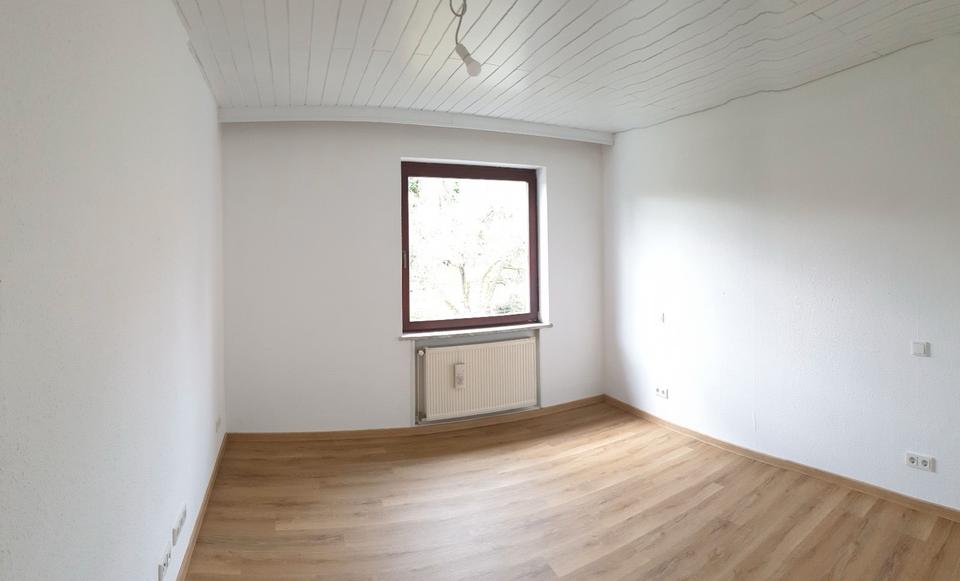 Etagenwohnung Saarbrücken Neue Bremm - 3 Zimmer, 70 m&sup2;, 850&euro; | Angebot:25905772