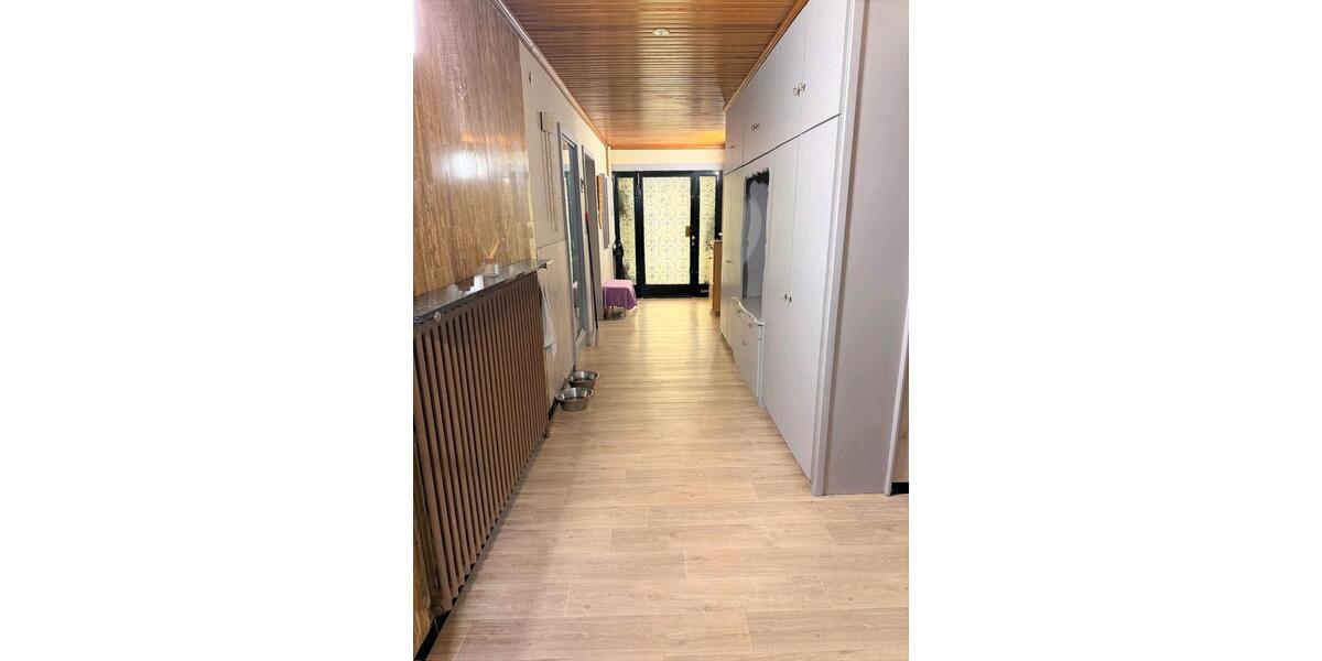 Einfamilienhaus Heusweiler - 8 Zimmer, 200 m&sup2;, 300.000&euro; | Angebot:26676080