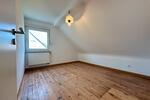 Dachgeschoßwohnung Saarbrücken Dudweiler - 2 Zimmer, 35 m&sup2;, 325&euro; | Angebot:26439815