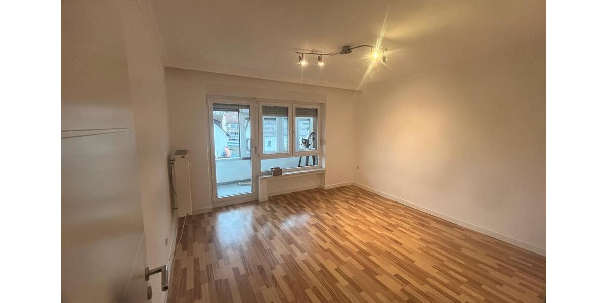 Etagenwohnung Dillingen (Saar) - 3 Zimmer, 78 m&sup2;, 1.100&euro; | Angebot:25343999