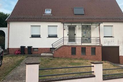 Haus Waldmohr - 5 Zimmer, 160 m&sup2;, 1.450&euro; | Angebot:25658539