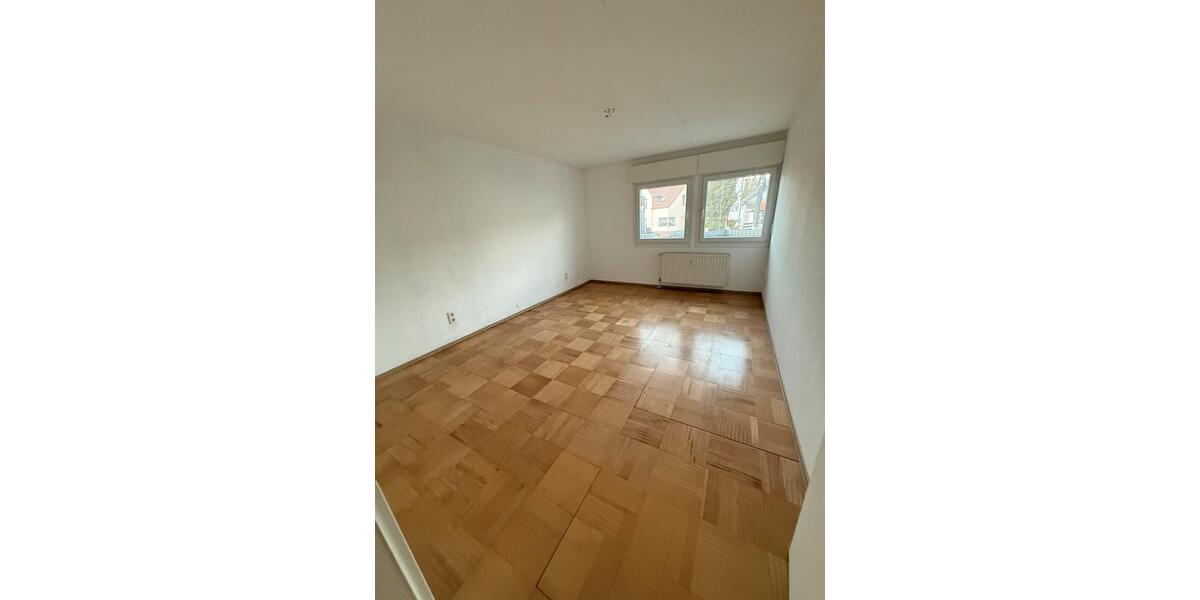 Erdgeschoßwohnung Sankt Ingbert - 3 Zimmer, 120 m&sup2;, 900&euro; | Angebot:25230913