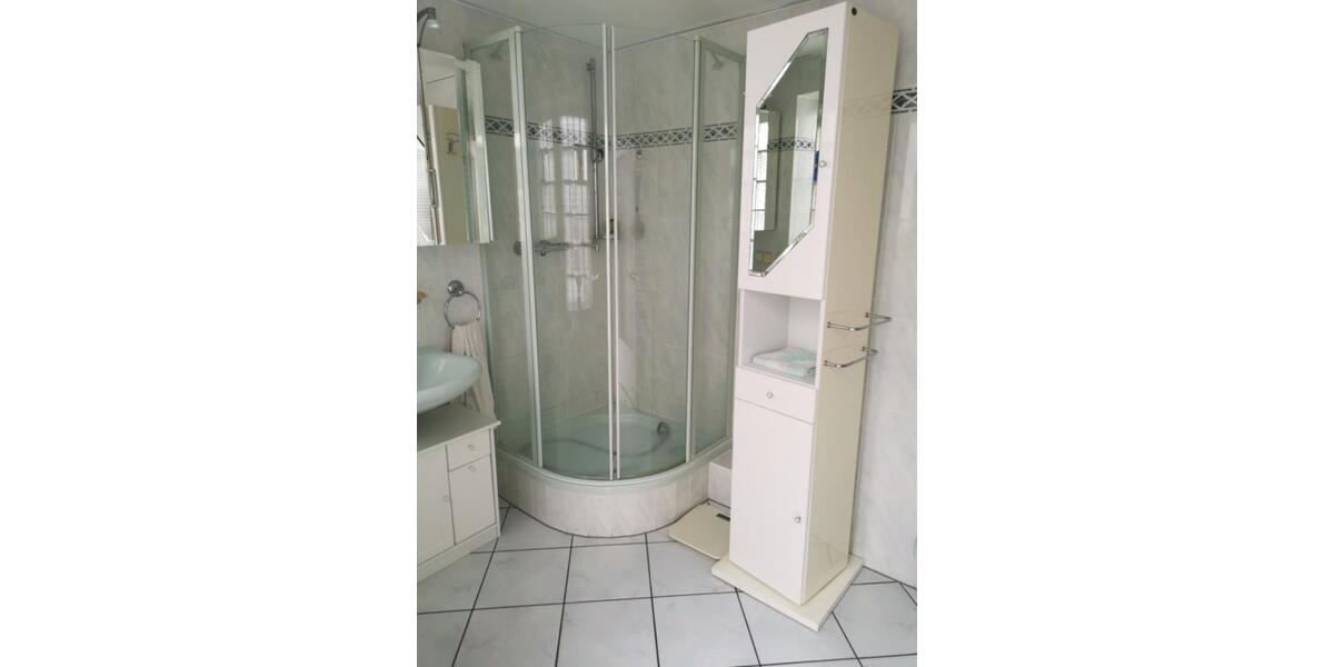 Reihenhaus Schwalbach - 7 Zimmer, 180 m&sup2;, 275.000&euro; | Angebot:27641904