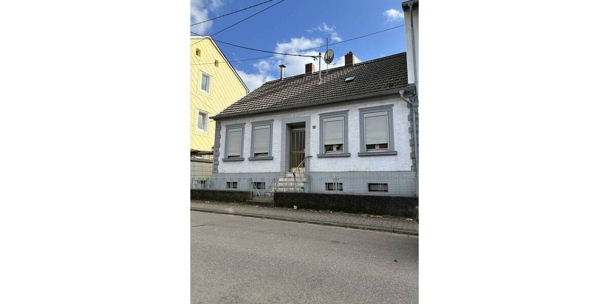 Einfamilienhaus Saarbrücken Dudweiler - 5 Zimmer, 91 m&sup2;, 75.000&euro; | Angebot:26036805