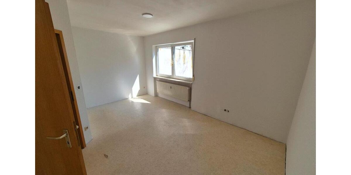 Etagenwohnung Kleinblittersdorf - 2 Zimmer, 80 m&sup2;, 650&euro; | Angebot:26265700