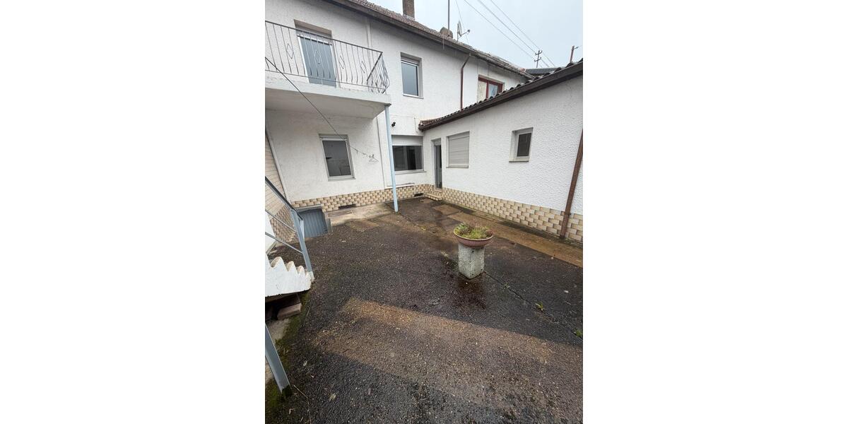 Einfamilienhaus Wadgassen - 5 Zimmer, 150 m&sup2;, 74.000&euro; | Angebot:25988431