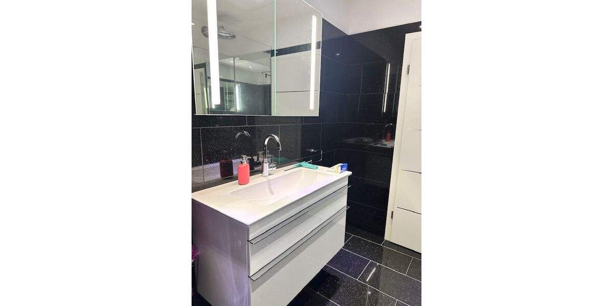 Etagenwohnung Friedrichsthal Bildstock - 5 Zimmer, 150 m&sup2;, 219.900&euro; | Angebot:25682791