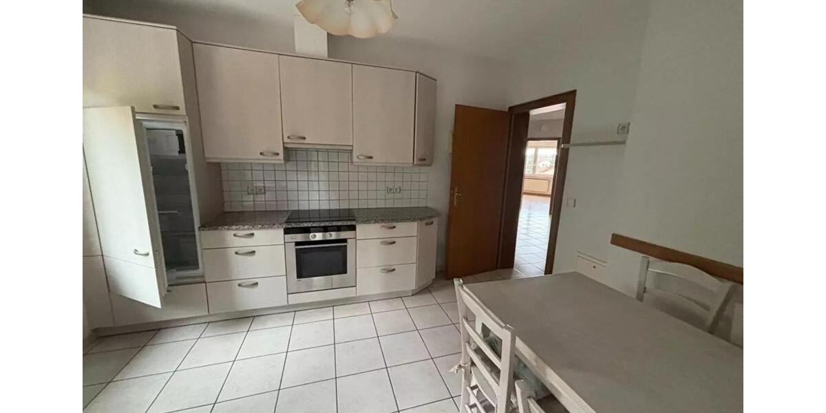 Dachgeschoßwohnung Saarbrücken - 5 Zimmer, 147 m&sup2;, 995&euro; | Angebot:25853646