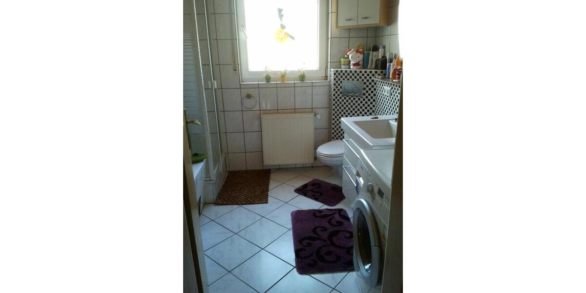 Etagenwohnung Neunkirchen Heinitz - 3 Zimmer, 105 m&sup2;, 750&euro; | Angebot:25933879
