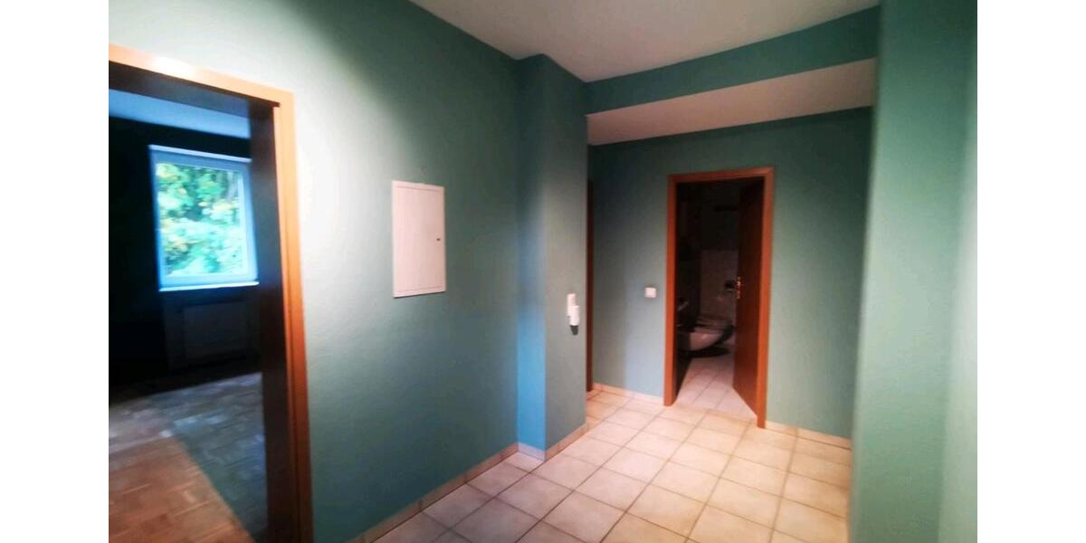 Etagenwohnung Saarbrücken Eschberg - 4 Zimmer, 100 m&sup2;, 900&euro; | Angebot:25177222