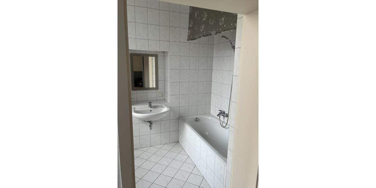 Einfamilienhaus Ottweiler - 3 Zimmer, 90 m&sup2;, 675&euro; | Angebot:25439582