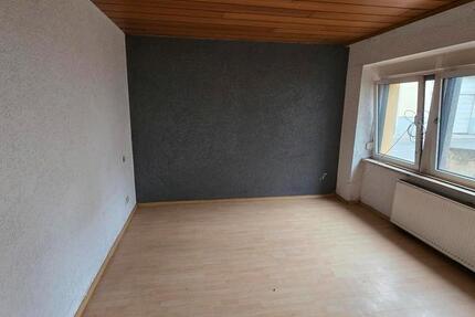 Wohnung Bexbach - 2 Zimmer, 91 m&sup2;, 700&euro; | Angebot:26597293
