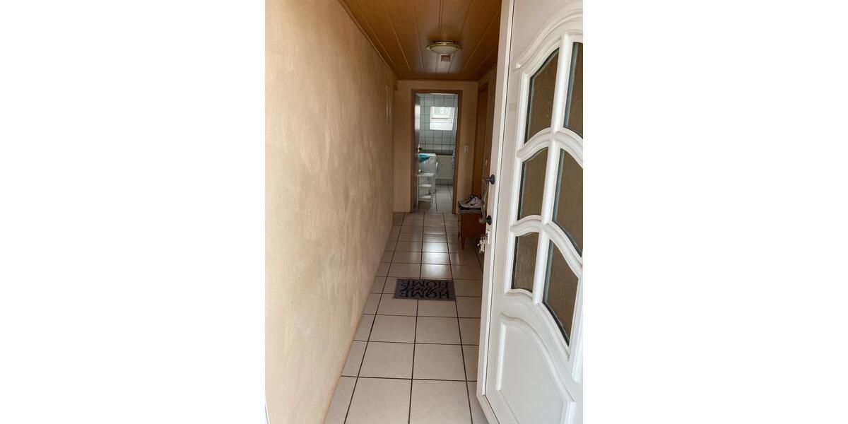 Dachgeschoßwohnung Schmelz - 2 Zimmer, 50 m&sup2;, 650&euro; | Angebot:26131357