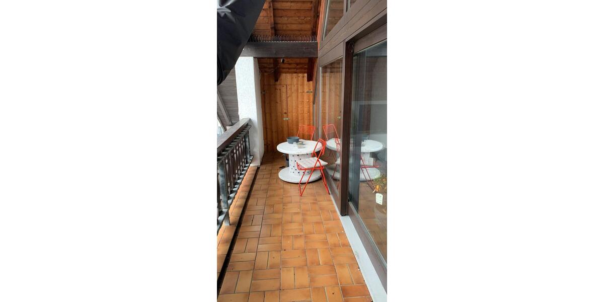 Dachgeschoßwohnung Gersheim - 3 Zimmer, 89 m&sup2;, 700&euro; | Angebot:25653149