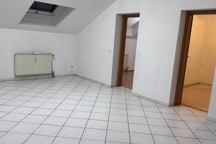 Wohnung Überherrn - 4 Zimmer, 120 m&sup2;, 600&euro; | Angebot:25917920