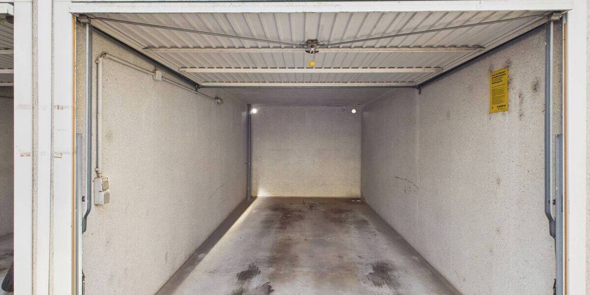 Etagenwohnung Saarbrücken Brebach-Fechingen - 3 Zimmer, 98 m&sup2;, 1.000&euro; | Angebot:26343532