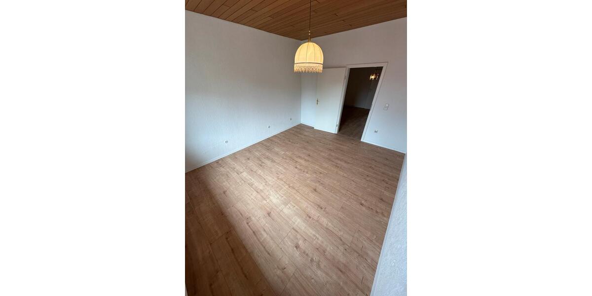 Etagenwohnung Marpingen - 4 Zimmer, 110 m&sup2;, 990&euro; | Angebot:25440198