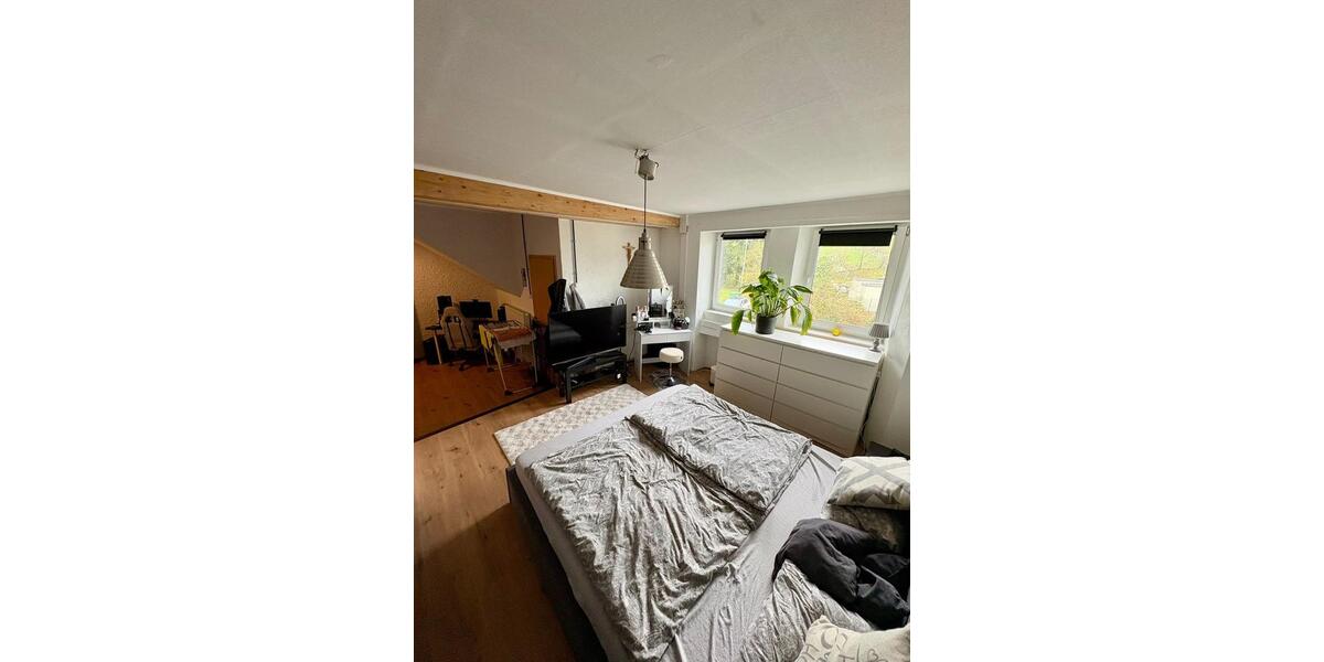 Maisonettenwohnung Schwalbach - 2 Zimmer, 90 m&sup2;, 800&euro; | Angebot:25934952