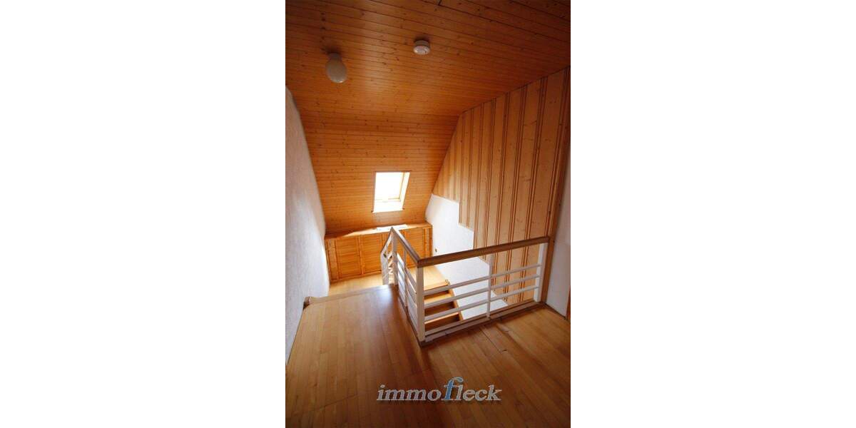 Doppelhaushälfte Bexbach - 9 Zimmer, 213 m&sup2;, 379.000&euro; | Angebot:25664164