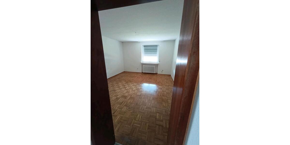 Erdgeschoßwohnung Überherrn - 4 Zimmer, 100 m&sup2;, 750&euro; | Angebot:25420798