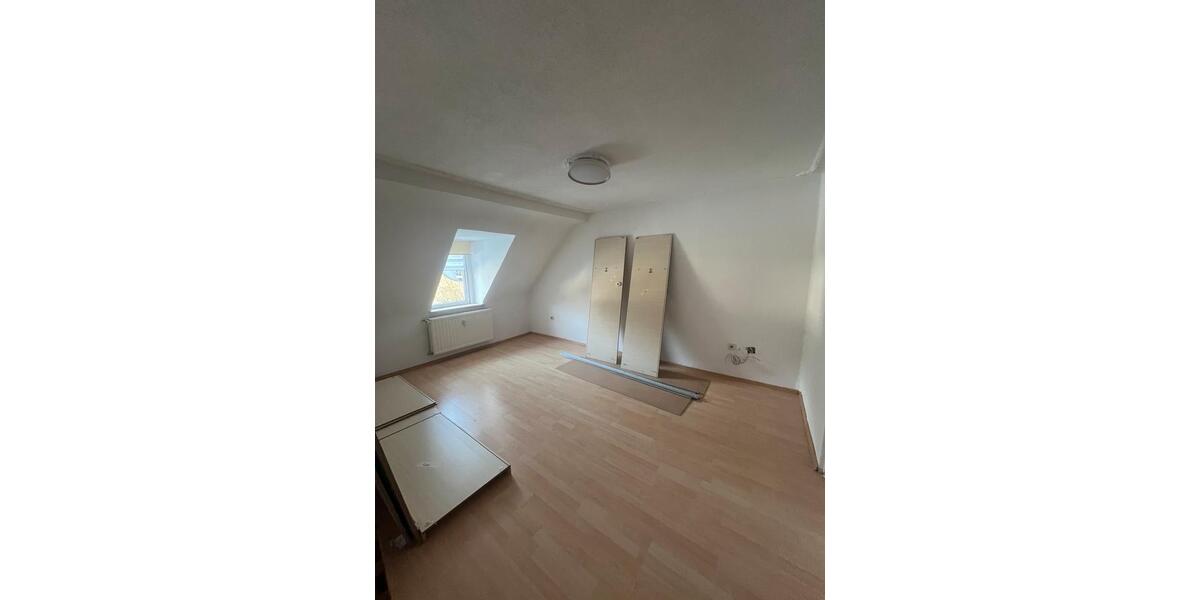 Etagenwohnung Völklingen - 5 Zimmer, 110 m&sup2;, 500&euro; | Angebot:25722968