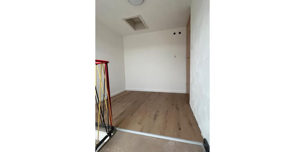 Dachgeschoßwohnung Saarbrücken St. Arnual - 3 Zimmer, 60 m&sup2;, 550&euro; | Angebot:26649521