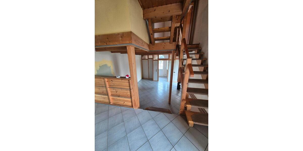 Etagenwohnung Homburg - 4 Zimmer, 85 m&sup2;, 750&euro; | Angebot:25936877