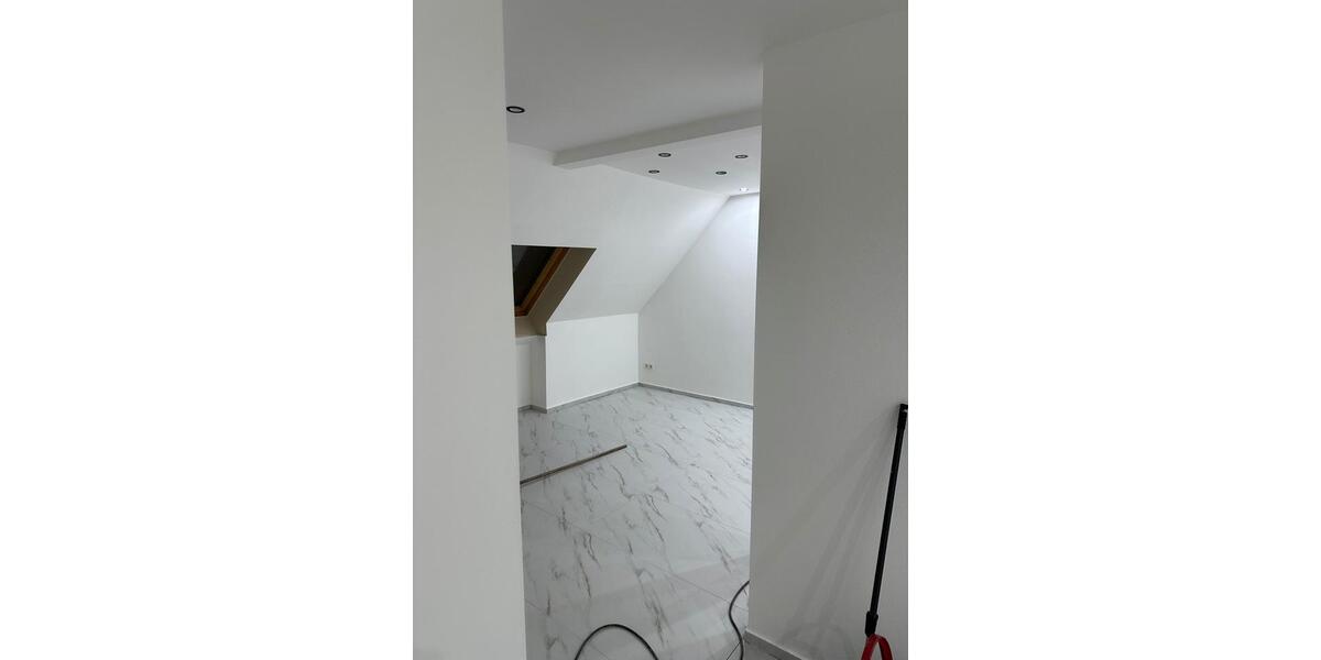 Dachgeschoßwohnung Dillingen (Saar) - 3 Zimmer, 73 m&sup2;, 700&euro; | Angebot:26700923