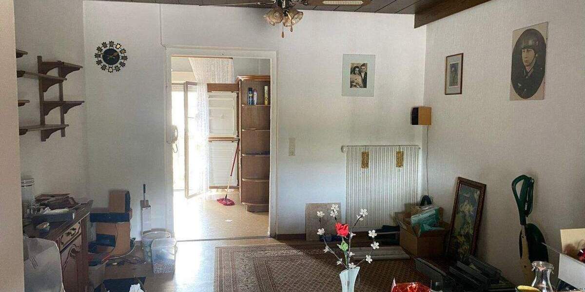 Mehrfamilienhaus, Wohnhaus Völklingen Fürstenhausen - 7 Zimmer, 150 m&sup2;, 215.000&euro; | Angebot:25771911